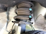 お車を安心してお乗りいただく為には、足回りの定期点検が欠かせません。サービスサポート(有償保証)では無料点検もご提供しており、安心のカーライフをお過ごしいただけるサポート体制が整っています。