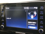 ディスプレイオーディオ装着車。ディスプレイとスマホを連携で、様々なアプリを使用できます。マップのアプリを繋げて、ナビゲーションとして使用できます。