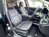ゆったり座れる運転席です