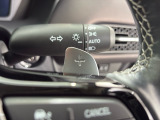 ★パドルシフト★ ハンドルにある『+』と『-』のレバーを指先で操ることで、マニュアル車感覚のシフトチェンジが楽しめるパドルシフトです☆