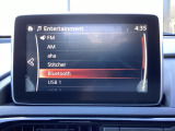 Bluetoothに接続することで、スマートフォンに入っている音楽アプリを車内で楽しめたり、通話が出来ます♪