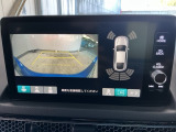 バックカメラが付いているので、車庫入れもラクラクです♪更にバンパーに取り付けられたソナーセンサーで、障害物を音とナビゲーション画面で知らせてくれます♪