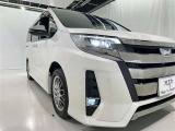 フォグランプ装着車です。暗い夜道の車両前方を明るく照らします