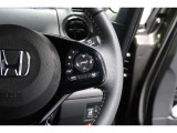 Hondaセンシングの機能のひとつ、アダプティブクルーズコントロール付!アクセルから足を離しても設定したスピードと前車との車間を保ち走行してくれます!車線維持もアシスト☆高速道路で疲労軽減ですね☆