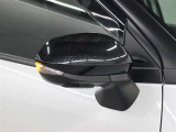 サイドターンランプ付きドアミラー。車両のドレスアップと右左折時の被視認性を兼ね備えたお洒落なミラーです。