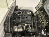 エンジンルームも『まるまるクリン』で隅々まで綺麗に仕上げています。