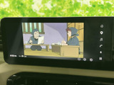 画面でテレビ番組を視聴でき、停車中の待ち時間も車内で過ごす際に活用できます。映像が表示される大きな画面で、番組を確認しやすいのもポイントです。