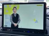 画面には番組映像が表示され、映像コンテンツを楽しめるモニターです。停車中のひとときに、車内でテレビなどを視聴したい方にも便利にお使いいただけます。