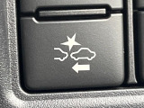 【プリクラッシュセーフティ】前方の車両等を検知し、衝突しそうな時は警報で注意を促し、ブレーキを踏む力をサポート。ブレーキを踏めなかった場合は衝突被害軽減ブレーキが作動、衝突回避をサポートします。