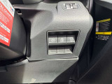 運転席から後席のチャイルドロックも可能です