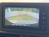 【バックカメラ】駐車時に後方がリアルタイム映像で確認できます。大型商業施設や立体駐車場での駐車時や、夜間のバック時に大活躍!運転スキルに関わらず、今や必須となった装備のひとつです!