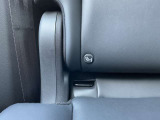 リアシートにはチャイルドシート固定用のISO FIX対応取り付け装置を左右2ヵ所装備しています