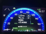 【パーキングサポートブレーキ】前後計8つのソナーが静止物を検知し、自動でブレーキをかけます。 ご発進や踏み間違い時に、しっかりとサポートしてくれます。