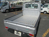 4WD/エアコン/5速MT/パワステ/作業灯/AM・FMラジオ/フロアゴムマット/ドアバイザー/