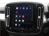 Google搭載のボルボなら、車内にいながら多彩なデジタルライフをお楽しみいただけます。Google Playから必要なアプリをダウンロードして、有意義な移動時間を楽しみましょう。