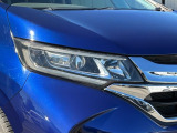 明るくて長寿命のLEDヘッドライト採用