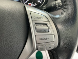 【クルーズコントロール】アクセルペダルを踏まずに一定の車速で走行できますので、高速道路など加減速の少ない道で便利です♪長距離ドライブの疲れを軽減してくれる、嬉しい装備ですよね♪