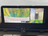 【アラウンドビューモニター】専用のカメラにより、上から見下ろしたような視点で360度クルマの周囲を確認することができます☆死角部分も確認しやすく、狭い場所での切り返しや駐車もスムーズに行えます。