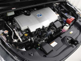 2ZR-FXE型 1.8L 直4 DOHCエンジンと1NM型 交流同期電動機のハイブリッドシステム搭載、FF駆動です。