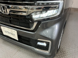 【LEDヘッドライト】ディスチャージヘッドライト(HID)と同等の明るさで、夜道や雨天走行が明るく視界良好!! フォグライトも装備で、安心感さらにUPです♪安心ドライブを楽しんで下さい♪