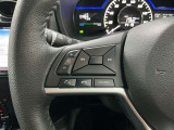 【ステアリングスイッチ】運転中に前方から目線をそらすことなくオーディオ等の操作が可能な便利機能!安心&快適なドライブを演出してくれます。