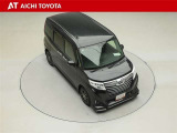 両側パワースライドドア付きだから、狭い駐車スペースなどでの乗り降りラクラク♪小さなお子さまのいるご家庭には嬉しい装備です。