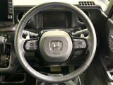 【純正革巻きステアリング】上質な革を使用することで、手にしっかり馴染みとても運転しやすいハンドルです♪