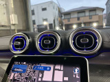バックカメラにより駐車時の後方確認も楽にできます。