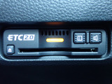 ■【ETC車載器】が装備されています。セットアップをしてお渡しとなり、ETCカードを差し込むだけで高速道路の利用が可能です。