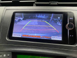 【バックカメラ】運転席から画面上で安全確認ができます。駐車が苦手な方にもオススメな便利機能です。