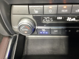 暑い夏の時期にとっても快適なシートベンチレーションを装備!シート内部に取り付けられたファンでシートの表面を換気して、涼しくしてくれます。