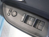 ◆パワーウィンドウスイッチ◆運転席から全席の窓の開閉操作を行うことが出来いつでも換気ができます!
