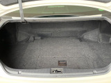 普段のお買い物や通勤、送迎等に十分な荷室スペースを確保しております。
