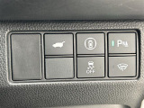 【 パワーバックドア 】荷物を抱えた状態でもスイッチ操作によるリアゲートの開閉が可能です☆お買い物時やアウトドアの際に役立ちますね。
