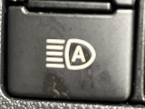 【オートハイビーム】夜間の安全走行に役立つ便利な機能!先行車や対向車を検知し、ハイビームとロービームを切り替えてくれます♪