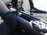 MT6速ミッションです。ショートストロークですのでかつかつ入ります!運転も楽しいです!