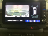バックでの車庫入れも安心です!リアカメラが付いているバックモニター付のナビを装備しております。バンパーについているソナーや、操作線もついており距離感も画面から確認できます。