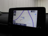 スマートフォンとの連携を可能にした8インチのディスプレイオーディオにはナビキットを採用。AM/FM(ワイドFM対応)、Bluetooth/USB入力に対応しています。(T‐Connectは別途有料)