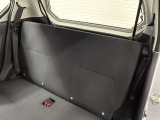 パワーウィンドウマスタースイッチです。車内の換気も運転席から簡単に行えます。