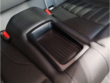 BMWの少し硬めの足回りは車の縦揺れを素早く整えるため、同乗者の方への車酔いにも効果が御座います。