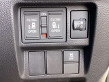 両側電動スライドドア装備!運転席からでもボタン一つで開閉可能です♪