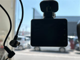 【ドライブレコーダー】映像・音声などの運転中の記録を残します。事故などを起こした起こされた時の証拠になりえますので、もしも時でも安心ですね。
