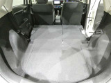 ワゴンならではの広々としたラゲージスペースを備えています。ライフスタイルに合わせていろいろな物を積み込めます!