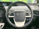【純正革巻きステアリング】上質な革を使用することで、手にしっかり馴染みとても運転しやすいハンドルです♪