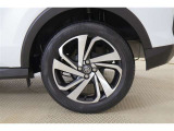 純正17AW!タイヤサイズは195/60R17になります♪