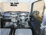 【運転席からの視界】実際に乗るとこんな感じの視界です。十分に広い視界を確保しています。