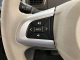 【ステアリングスイッチ付ハンドル】ナビゲーションに視線を移さず、ハンドルから手を離さず、運転に集中したまま手元でオーディオ操作できます♪