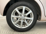 【ラゲージアンダーボックス】転がりやすい小さなお荷物などはこちらのボックスがお役立ち。スペースを有効活用しスッキリした車内空間に!