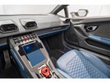 Multifunction steering wheel in smooth leather