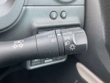 トンネル進入時や暗くなれば自動点灯するオートライトです。